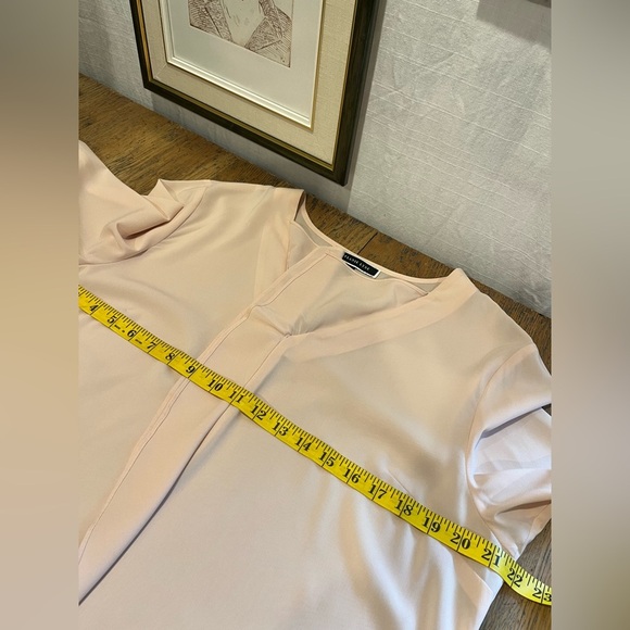 🩷MELANIE LYNE Pale Salmon Ruffle Blouse – Size 12 - Picture 8 of 9